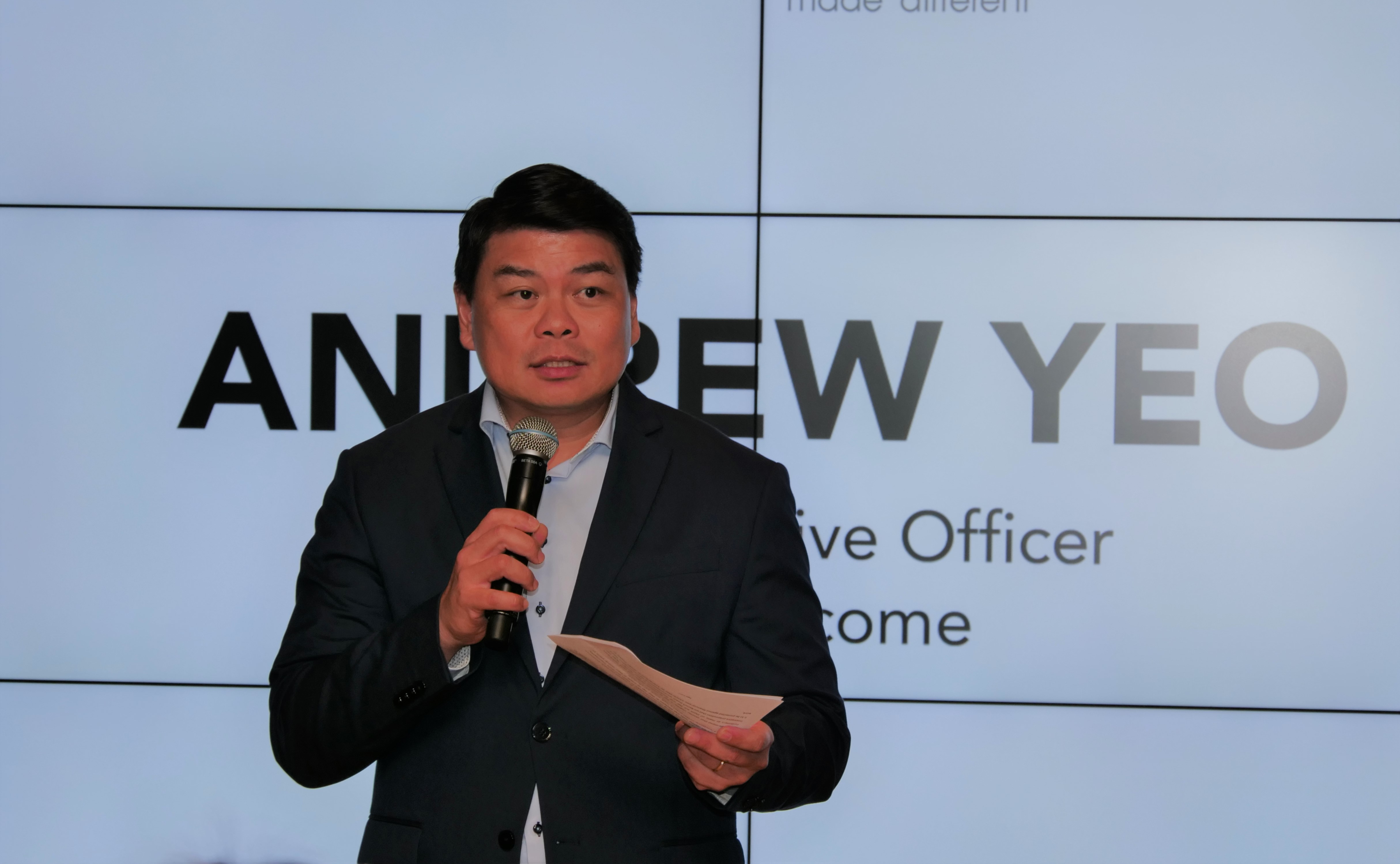 Singapore Singtel partners NTUC to bundle prepaid data plan and